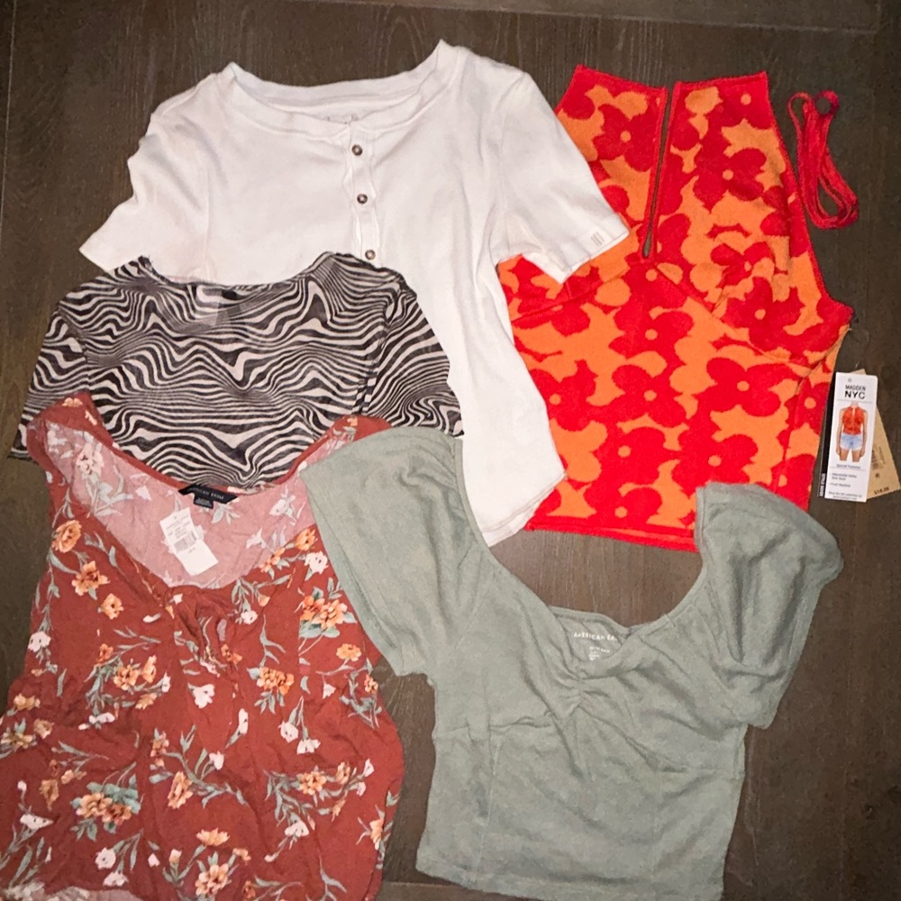 Trendy Women's Top Collection